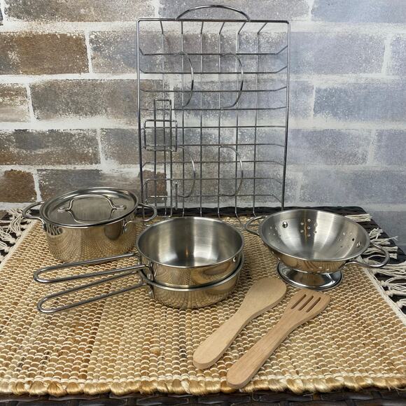 Kidzlane Stainless Steel Pots & Pans Play Set 8 pieces age 3-6 - Picture 2 of 11